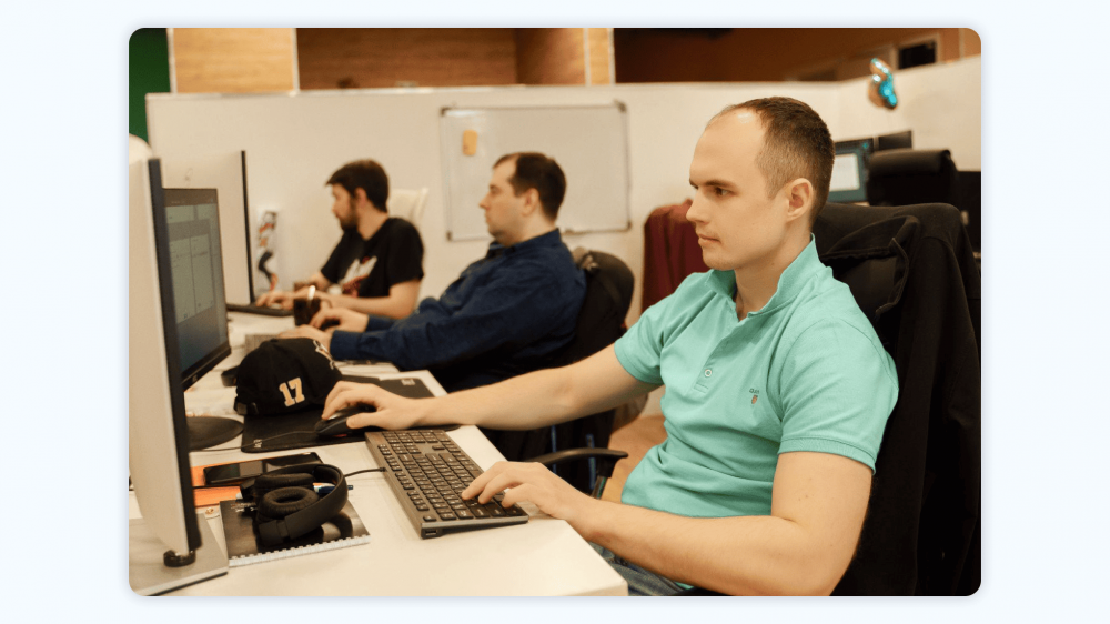 Что такое аутсорсинг и аутстаффинг